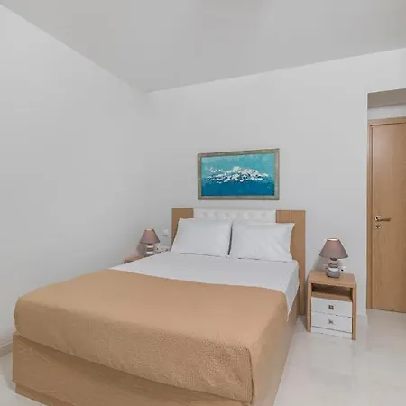 Luxury Central In Rhodes Town Daire